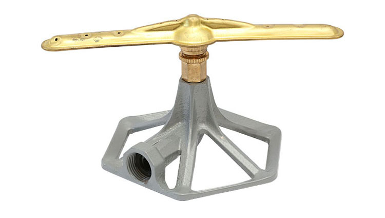 Metal Base With पितळ 2 Arm Rotatory Sprinkler